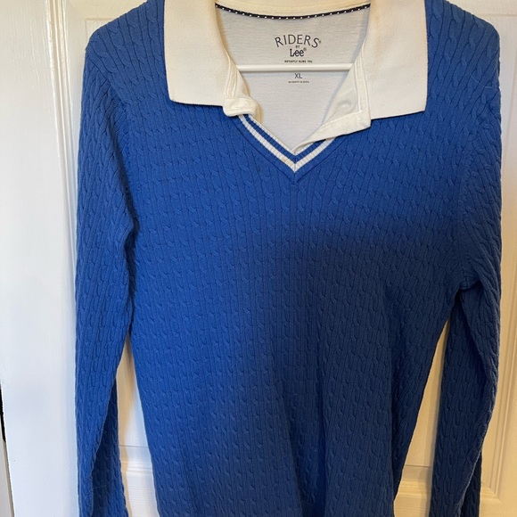 Tommy Hilfiger women’s  Blue Sweater - Picture 3 of 3